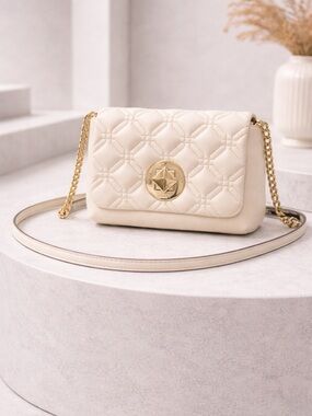 kate spade Naomi Astor
Quilted Leather Crossbody Bag
